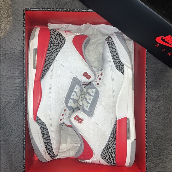 Air Jordan 3 Retro ‘Fire Red’ - Picture 3 of 4